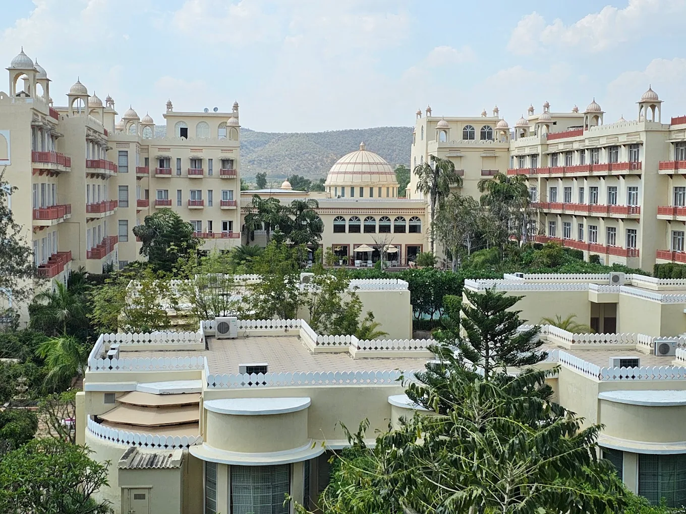 Le Meridien Jaipur Resort & Spa
